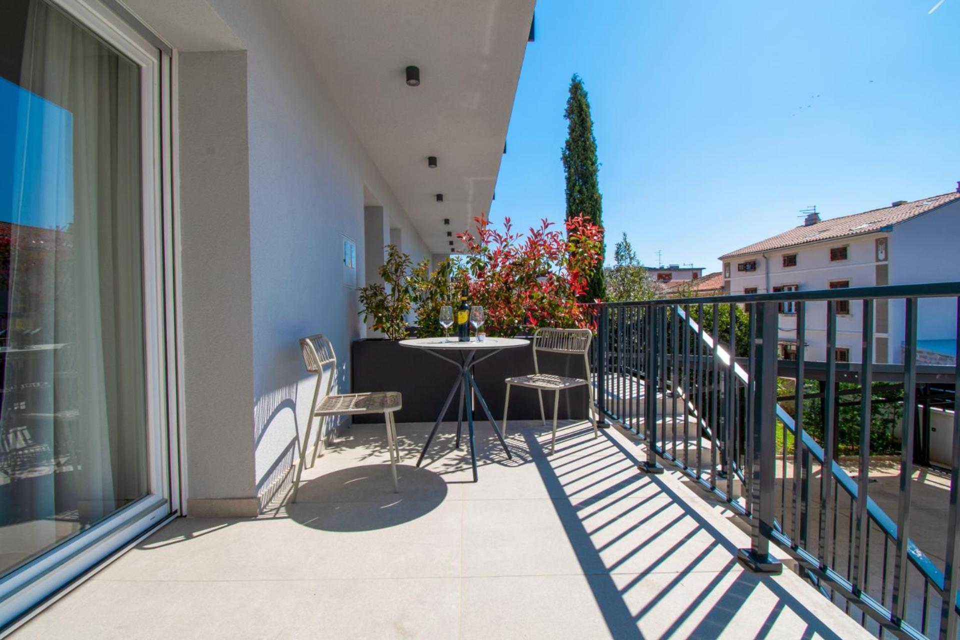 City Life With Free Parking Pula Exterior foto